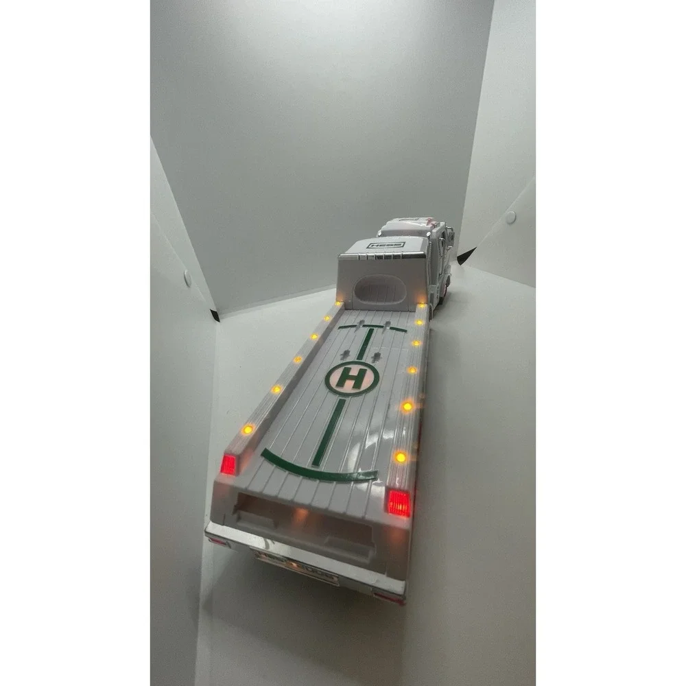 2006 Hess Toy Truck Fat Bed Haul It All. Lights‎ Work Great